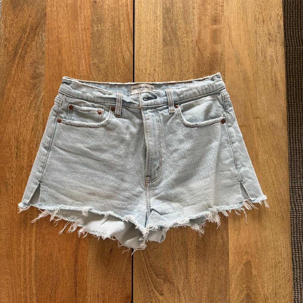 Abercrombie & Fitch High Rise Mom Short - Size 28